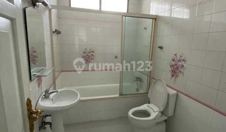 Rumah Mega kuningan full furnished ada pool siap huni  2