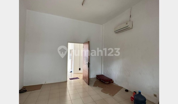 Rumah sewa Menteng bagus Unfurnished siap pakai parkir luas 2