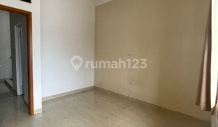 House in Jati Cempaka Near LRT and Toll Gate Ready to Occupy, SHM 2