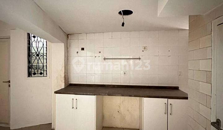 Rumah hitung tanah dekat ring 1 Menteng Jakarta Pusat Rumah hitung tanah dekat ring 1 Menteng Jakarta Pusat