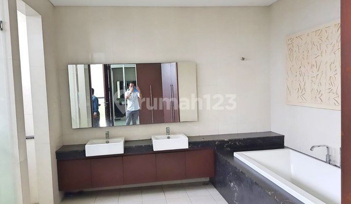 rumah hunian bagus dan area tenang jakarta pusat