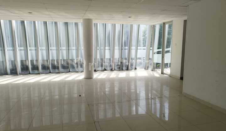 The Ruko Gandeng area in BSD is suitable for use as a business or office location. The Ruko Gandeng area in BSD is suitable for use as a business or office location.