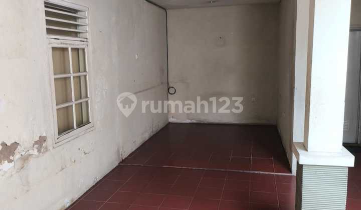 Rumah sewa di Menteng bisa di jadikan offce area startegis  2