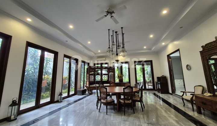 Rumah Menteng semi furnished sangat bagus untuk tempat tinggal