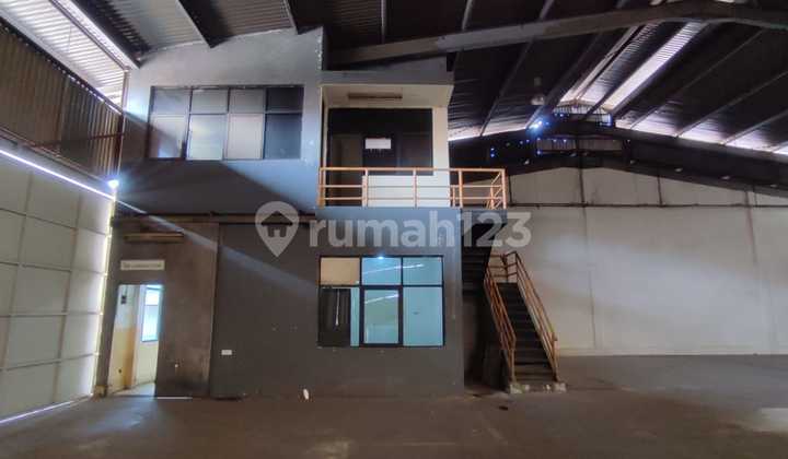 For Rent Warehouse size 2817 in Pulo Gadung strategic location