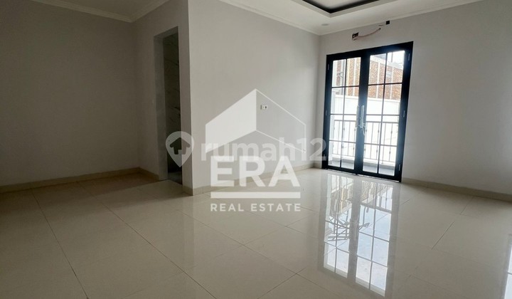 Ready-to-Live House in South Jakarta