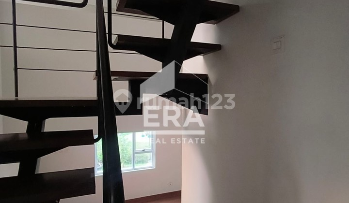 DI SEWAKAN RUMAH SIAP HUNI KEBAYORAN BINTARO 1