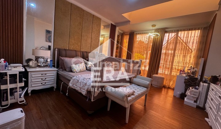 Ready-to-Occupy House in Sector 9, Bintaro Ready-to-Occupy House in Sector 9, Bintaro