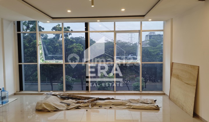 CHEAP SHOPHOUSE RENT IN BINTARO