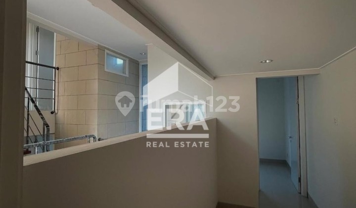 RUMAH SIAP HUNI DI BINTARO RUMAH SIAP HUNI DI BINTARO