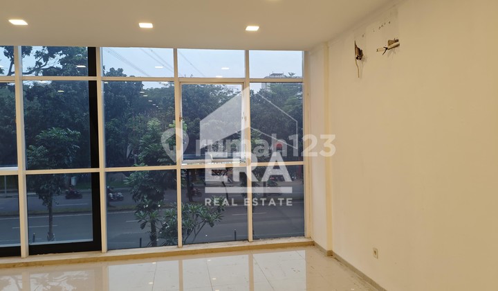 CHEAP SHOPHOUSE RENT IN BINTARO 2