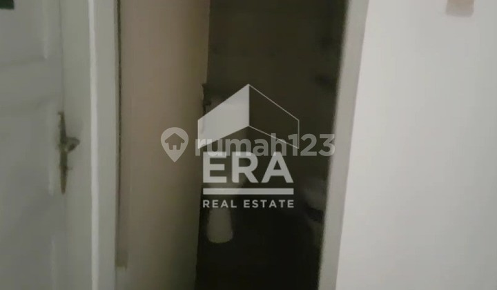 READY-TO-OCCUPY HOUSE IN SECTOR 3, BINTARO