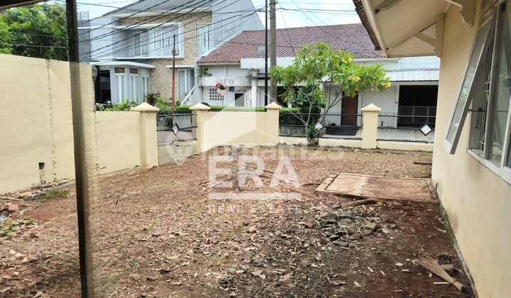 READY-TO-OCCUPY HOUSE IN GRAHA RAYA, BINTARO 2