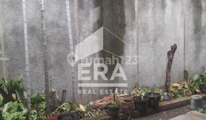 Ready-to-Occupy House in Kebayoran Baru