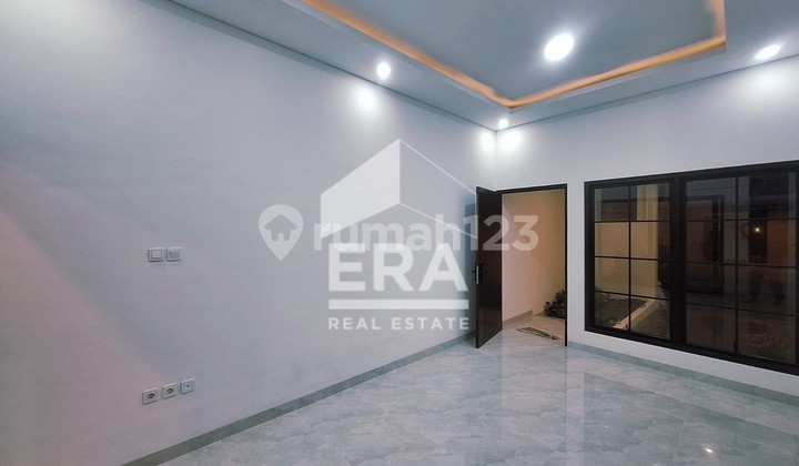 MINIMALIST HOUSE READY TO OCCUPY IN GRAHA RAYA, BINTARO 2