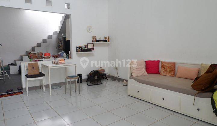 Disewakan Rumah Cantik Gaya Skandinavian Bogor Barat 1