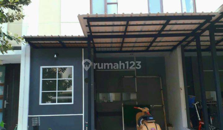 Rumah 2 lantai siap huni di dalam cluster lokasi Serpong Rumah Semi Furnished Bagus SHM - Sertifikat Hak Milik di Serpong 1