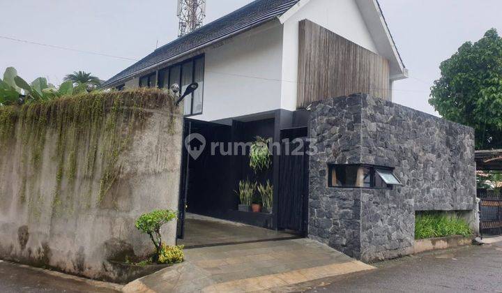 Rumah Modern Cantik Siap Huni Dekat Lotte Mall Bintaro Sektor 7 Rumah Unfurnished Bagus SHM - Sertifikat Hak Milik di Pondok Aren 2