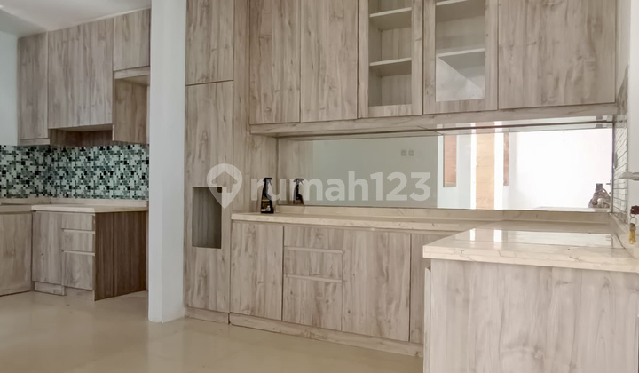 Rumah 2 Lantai Dekat Tol Pondok Aren Bintaro Sektor 9 Harga Nego