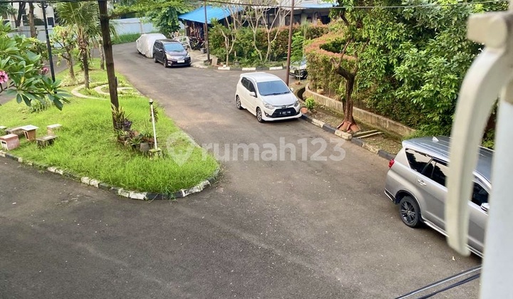 2-Story House in Graha Bintaro Cluster, Price Negotiable 2
