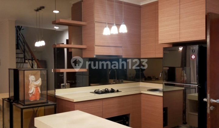 For Rent House Position Hook Alea Town House - Cilandak, South Jakarta