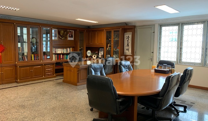 Office House in Kuningan, South Jakarta for Quick Sale Office House in Kuningan, South Jakarta for Quick Sale