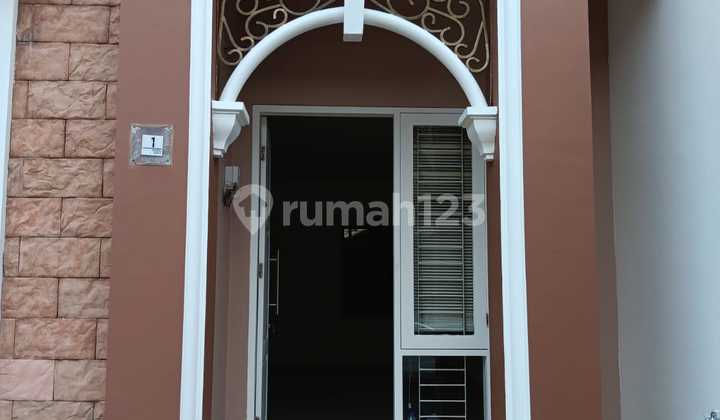 Rumah Dijual Trimezia Gading Serpong Rumah Dijual Trimezia Gading Serpong