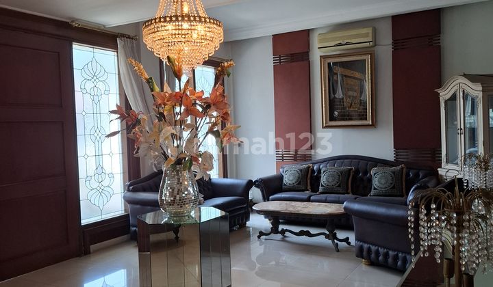 Spacious House Hidden Gem in Pondok Cabe, Pamulang. 2