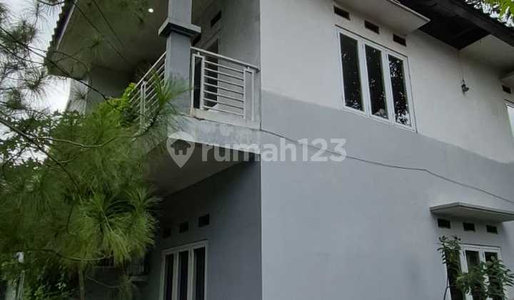 Rumah Posisi Hook, Cantik, Rapi, Asri, Nyaman, Siap Huni, Bebas Banjir, Parkir Luas, Akses Dekat Ke Mana2 Rumah Rumah Posisi Hook, Cantik, Rapi, Asri, Nyaman, Siap Huni, Bebas Banjir, Parkir Luas, Akses Dekat Ke Mana2 Rumah