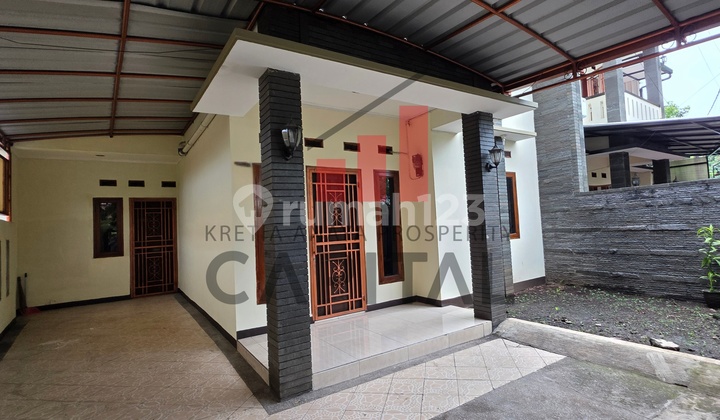 RUMAH TINGGAL SIAP HUNI DI SURYALAYA, BUAH BATU