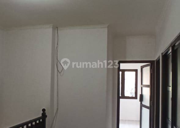 Ruang Usaha Cigadung Bandung Lokasi Strategis Dekat Minimarket  7