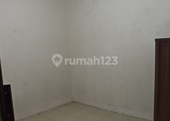Ruang Usaha Cigadung Bandung Lokasi Strategis Dekat Minimarket  14