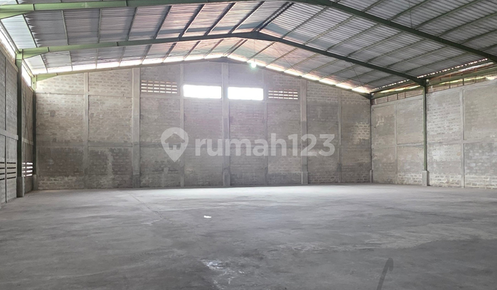 3 Gudang Konstruksi Baja , Bersih Siap Pakai di Pergudangan Kopo Ketapang 3 Gudang Konstruksi Baja , Bersih Siap Pakai di Pergudangan Kopo Ketapang