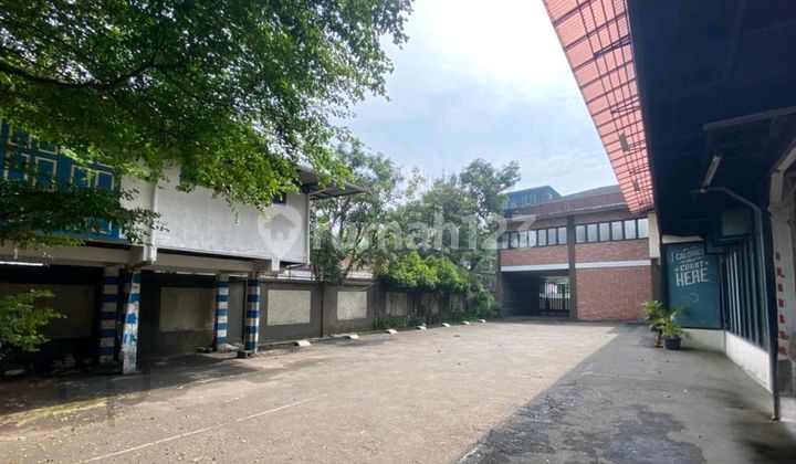 Strategic Spacious Business Space in Pasir Kaliki Suitable for Cafe, Showroom, Office, Etc.