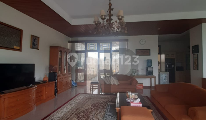  RUMAH BESAR , TANAH LUAS DAN VIEW CAKEP DI CIPAKU