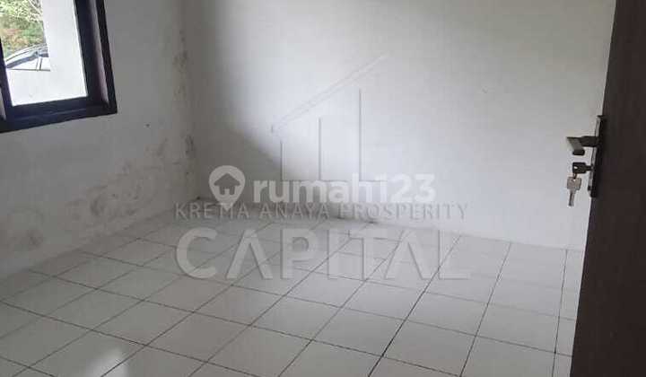 For Sale Comfortable, Well-Maintained Residence in Taman Kopo Ketapang 2