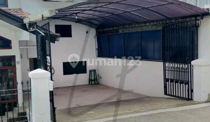 Rumah Tinggaldi Sersan Bajuri