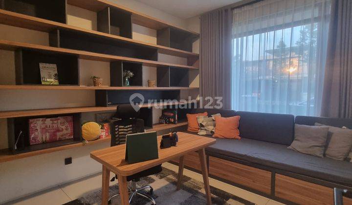 Rumah Siap Huni Dan Furnished Dengan Row Jalan Besar di Tatar Nayapati Kota Baru Parahyangan 2