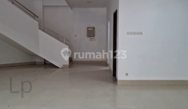 4-Storey Building & Heritage Building in Strategic Location at the Asia Africa Wing Suitable for Office, Gallery, Restaurant, Co-working, or Boutique Hotel 4-Storey Building & Heritage Building in Strategic Location at the Asia Africa Wing Suitable for Office, Gallery, Restaurant, Co-working, or Boutique Hotel