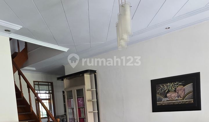 Ready-to-Live House, and Well-Maintained in Gunung Batu Ready-to-Live House, and Well-Maintained in Gunung Batu