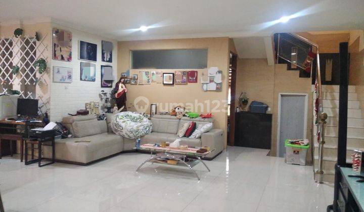 Dijual Rumah Bagus Furnished di Komplek Tulip Permai Bandung Timur  1