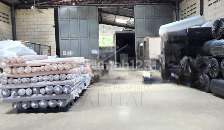 Cheap Ex Garment Warehouse in Leuwigajah