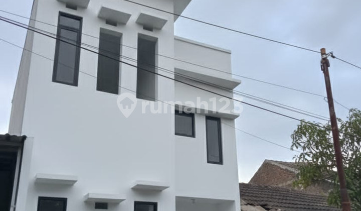 New House in Graha Rancamanyar Complex