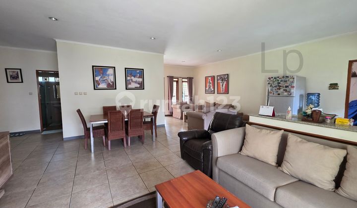 NICE, COMFORTABLE, WELL-MAINTAINED HOUSE IN GRAHA PUSPA NICE, COMFORTABLE, WELL-MAINTAINED HOUSE IN GRAHA PUSPA