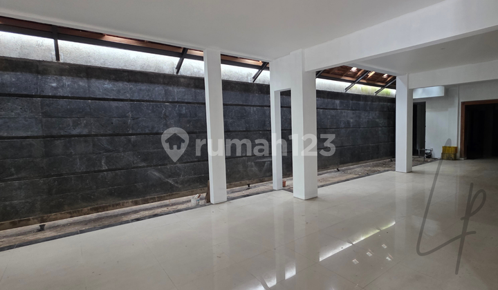 Business Space, Newly Renovated in Sayap Riaubersih Ready to Use