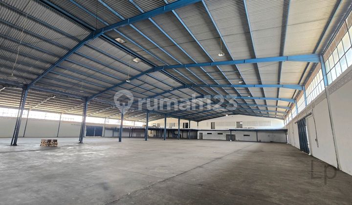 Steel Construction Warehouse, Good, Ready to Use in Gedebage, Price Below Market Value Steel Construction Warehouse, Good, Ready to Use in Gedebage, Price Below Market Value