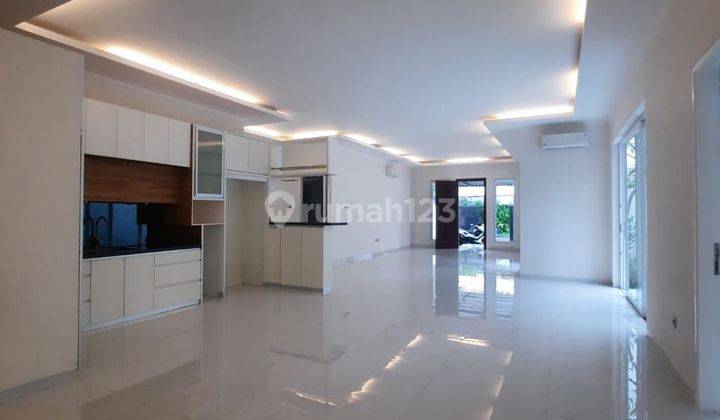 RUMAH SIAP HUNI BANGUNAN BARU MINIMALIST CANTIK DALAM KOMPLEK BESAR DI LEBAK BULUS JAKARTA SELATAN 2