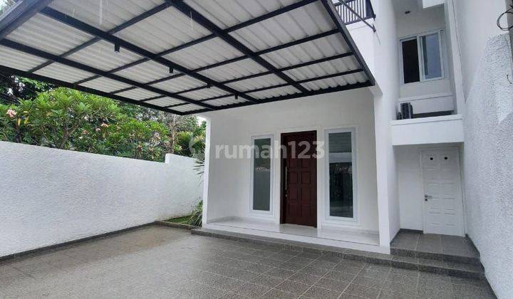 RUMAH SIAP HUNI BANGUNAN BARU MINIMALIST CANTIK DALAM KOMPLEK BESAR DI LEBAK BULUS JAKARTA SELATAN 1