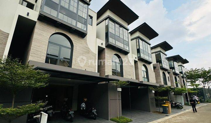 RUMAH DALAM TOWNHOUSE PROMO SPECIAL FURNISHED A SANCTUARY IN SOUTH JAKARTA KEMANG AMPERA 1