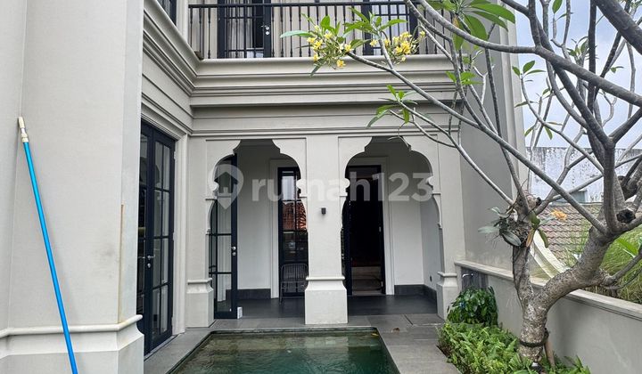 Modern Classic House Lokasi Veteran Near Pondok Indah Jakarta Selatan Modern Classic House Lokasi Veteran Near Pondok Indah Jakarta Selatan